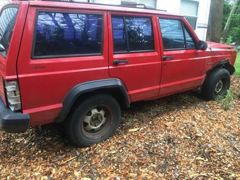 1995 Jeep Cherokee Sport 4.0 Litre engine $600 or b/o for sale in Marlborough, CT
