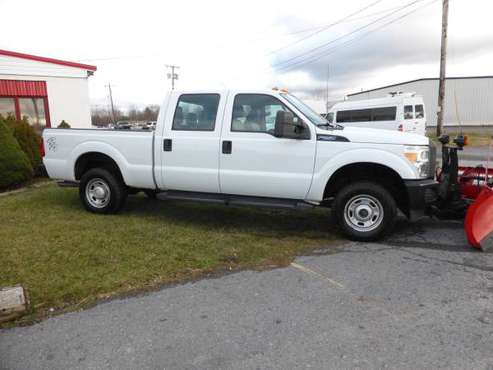 FORD F 250 4X4 WT CREW LOW MILES WITH V BOSS PLOW - cars & trucks -... for sale in Watertown, NY