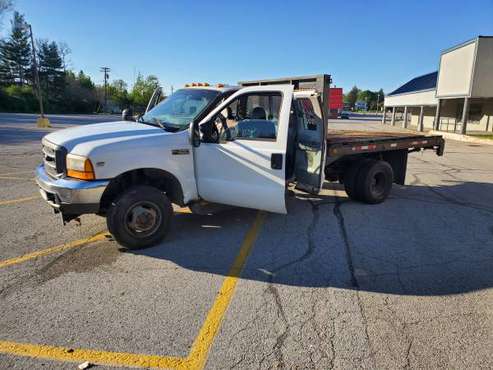 2000 F350 Super Duty Dually flat bed 4 wheel drive RUNS GREAT - cars for sale in Indianapolis, IN