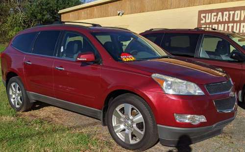 2011 Chevrolet Traverse LT - cars & trucks - by dealer - vehicle... for sale in Lumberton, NC