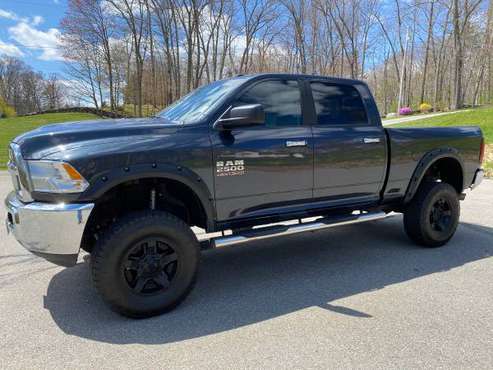 2014 DODGE RAM 2500 CREW CAB SHORTBED SLT LIFTED 4X4 - cars & for sale in Plaistow, MA