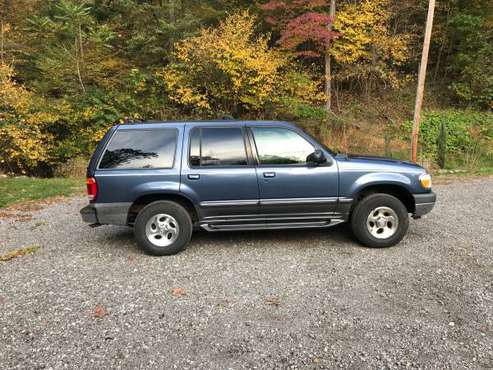 2000 FORD EXPLORER XLT 4WD for sale in Cheswick, PA