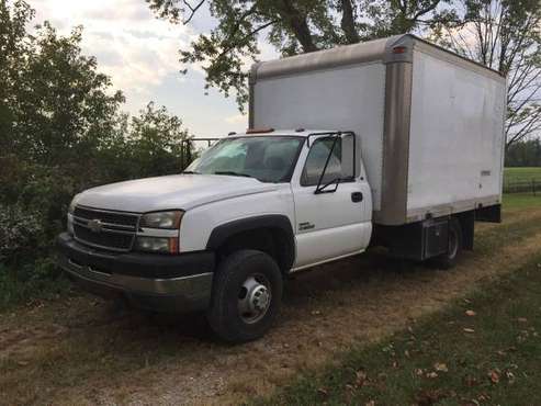 05’ Silverado 12’ Box truck for sale in Indianapolis, IN