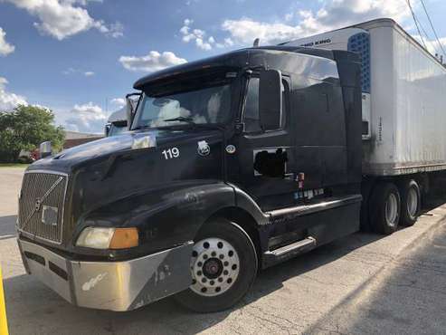 Volvo truck 610 - cars & trucks - by owner - vehicle automotive sale for sale in Elk Grove Village, IL