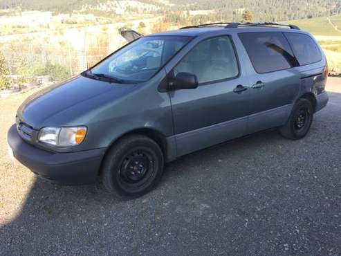 2000 Toyota Sienna LE - cars & trucks - by owner - vehicle... for sale in Cove, OR