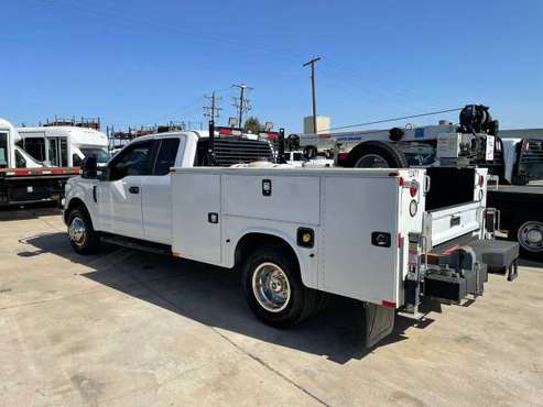 2017 Ford F-350 X-Cab Dually 4 5 Auto Crane Knapheide Service Bed for sale in Mansfield, TX