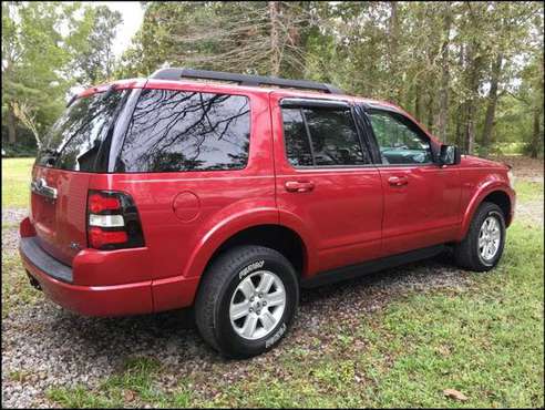 2010 Ford Explorer XLT / 3rd Row / Side Air Bags for sale in Summerville , SC