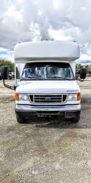 2006 Ford E-350 Bus - cars & trucks - by dealer - vehicle automotive... for sale in Neenah, WI