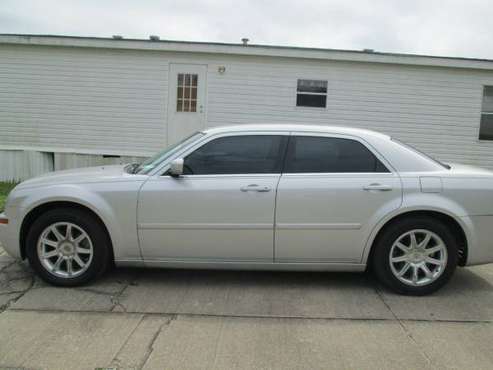 EON AUTO 2006 CHRYSLER 300 LOADED LEATHER FINANCE WITH $995 DOWN -... for sale in Sharpes, FL