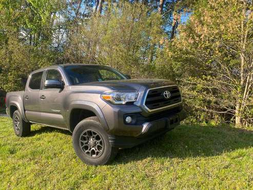 2017 Toyota Tacoma SR5 4door 4X4 like new - - by for sale in Henrico, VA