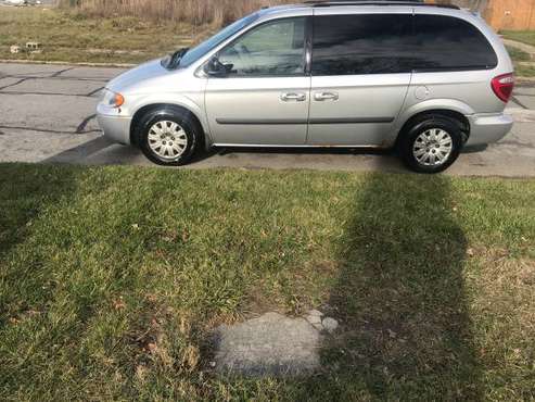 2006 Chrysler Town & Country - cars & trucks - by owner - vehicle... for sale in Highland Park, MI
