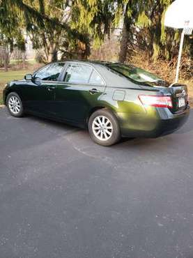 2011 Toyota Camry XLE - cars & trucks - by owner - vehicle... for sale in Mequon, WI