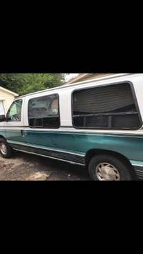 Van econoline Ford - cars & trucks - by owner - vehicle automotive... for sale in Memphis, TN