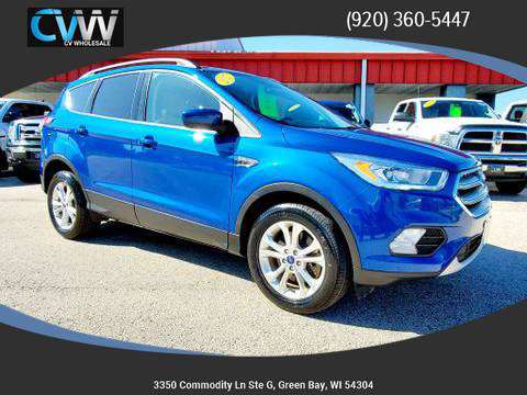 2017 Ford Escape SE 4x4 Loaded w/ Leather & Towing Package! for sale in Green Bay, WI