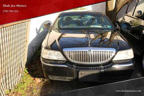 2009 Lincoln Town Car Signature Limited 4dr Sedan - Financing... for sale in NEW YORK, NY