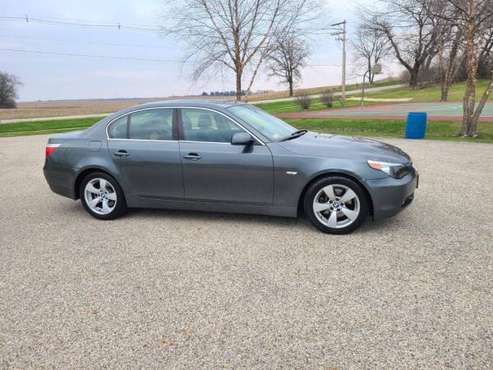 2005 BMW 525i *VERY CLEAN* - cars & trucks - by owner - vehicle... for sale in South Elgin, IL