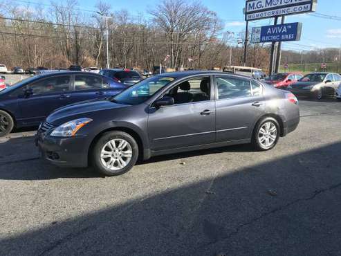2010 Nissan Altima 2.5S ~~~FALL SALE~~~ - cars & trucks - by dealer... for sale in Johnston, RI