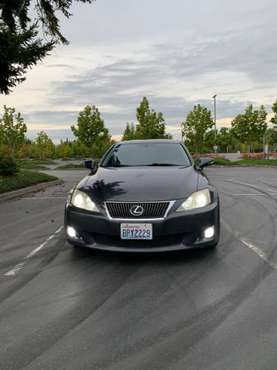 Lexus is 250 excellent conditionn for sale in Federal Way, WA
