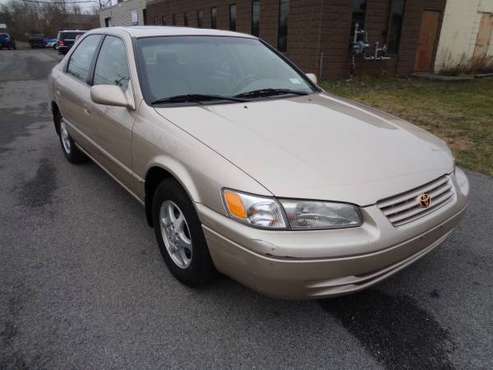 1998 TOYOTA CAMRY XLE 48K ORIGINAL MILES - cars & trucks - by owner... for sale in Clarence Center, NY