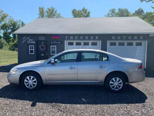 2006 BUICK LUCERNE...SUPER CLEAN-DRIVES LIKE NEW! - cars & trucks -... for sale in East Windsor, CT