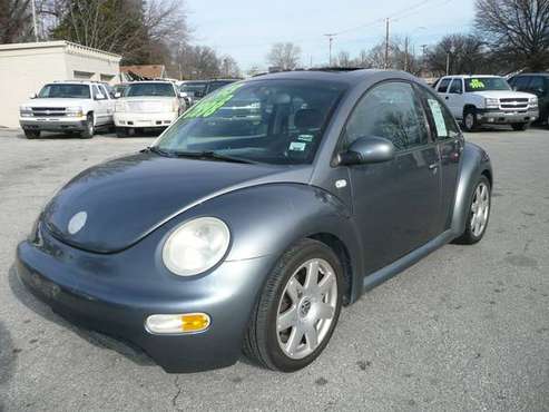 2003 VOLKSWAGEN NEW BEETLE - cars & trucks - by dealer - vehicle... for sale in KCMO, MO