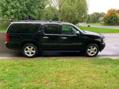 2008 Chevy suburban for sale in Rockford, MN