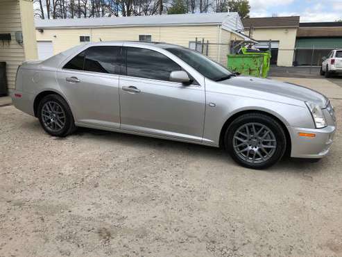 CADILLAC STS CLEAN RUNS GREAT NEW TIRES LOADED REDUCED - cars & for sale in Clarkston , MI