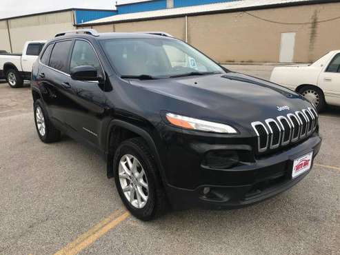 2014 Jeep Cherokee Latitude 4x4 - Guaranteed Approval-Drive Away for sale in Oregon, OH