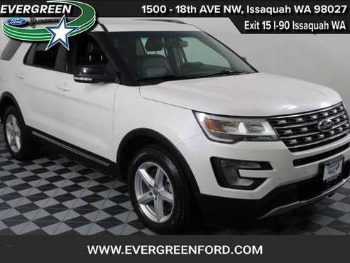 2016 Ford Explorer XLT suv White for sale in Issaquah, WA