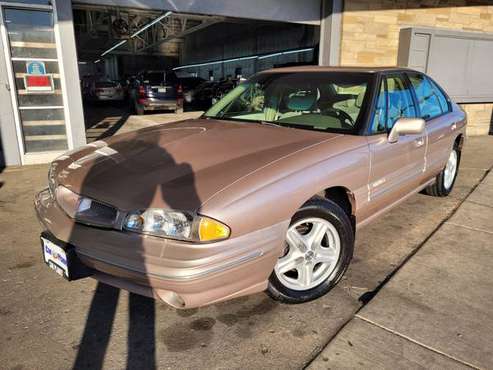 1998 PONTIAC BONNEVILLE - - by dealer - vehicle for sale in MILWAUKEE WI 53209, WI