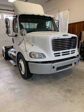 2012 Freightliner M2 112 Tractor, One owner! - cars & trucks - by... for sale in Oregon City, OR