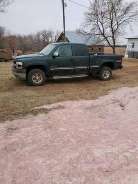 2002 chevy 4x4 pickup - cars & trucks - by owner - vehicle... for sale in Canova, SD