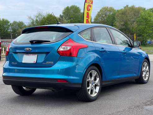 2013 Ford Focus Titanium Hatchback Blue Runs Perfect - cars & for sale in Akron, OH