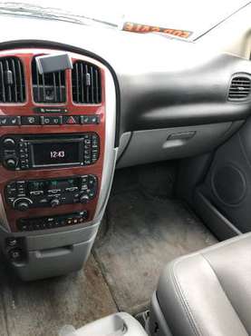 2006 Chrysler Town and country limited for sale in Panama City, FL