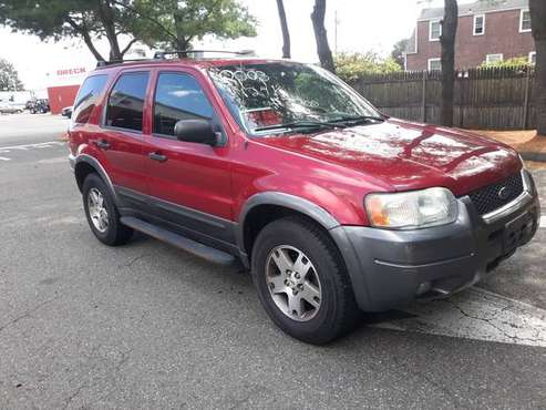 2003 FORD ESCAPE "XLT" 4 WHEEL DRIVE SUV - cars & trucks - by dealer... for sale in Milford, CT