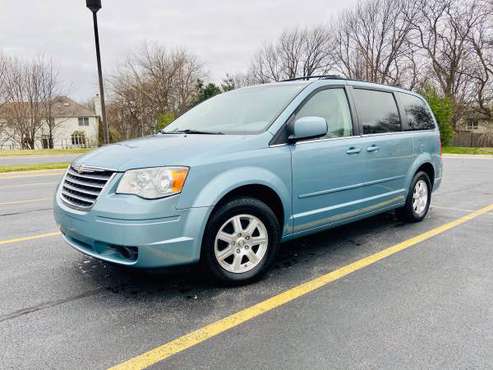2008 CHRYSLER TOWN & COUNTRY TOURING ED, 1 OWNER - cars & trucks -... for sale in Bolingbrook, IL
