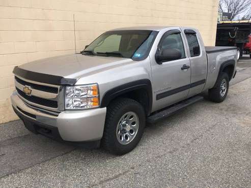 2009 Chevy Silverado LT, No Accidents, 3 Owners, Exc Service Histor for sale in Peabody, MA