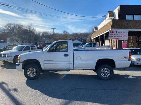 2005 GMC 2500 Series 8ft Bed 4x4/ 1 Owner - cars & trucks - by... for sale in Bangor, PA