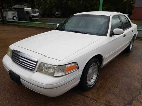 1998 FORD CROWN VICTORIA LX - - by dealer - vehicle for sale in Memphis, MS
