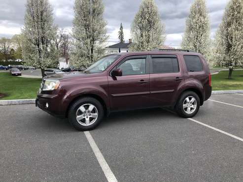 2011 Honda Pilot EX L - - by dealer - vehicle for sale in Agawam, MA