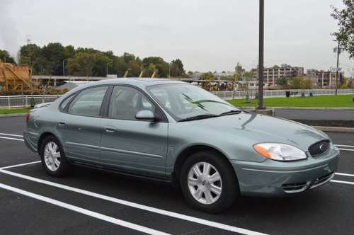 2005 Ford Taurus SEL Sedan 102k Clean Title-Moon Roof-Leather-CARFAX for sale in Kearny, NY