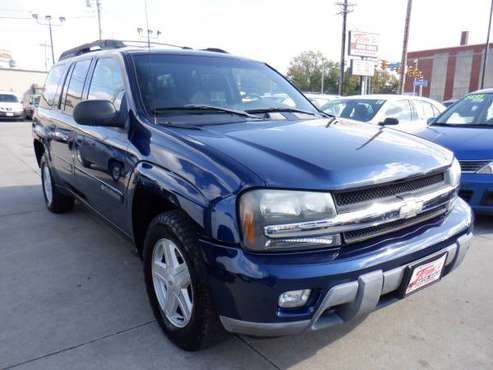 2003 Chevrolet TrailBlazer EXT LT Blue for sale in Des Moines, IA