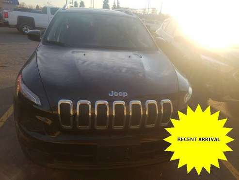 2016 Jeep Cherokee 4WD 4dr Latitude - cars & trucks - by dealer -... for sale in Lake Orion, MI