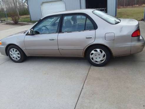 2001 Toyota Corolla - cars & trucks - by owner - vehicle automotive... for sale in Oshkosh, WI
