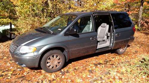 2007 Chrysler Town&Country 47000 miles for sale in Sandown, MA