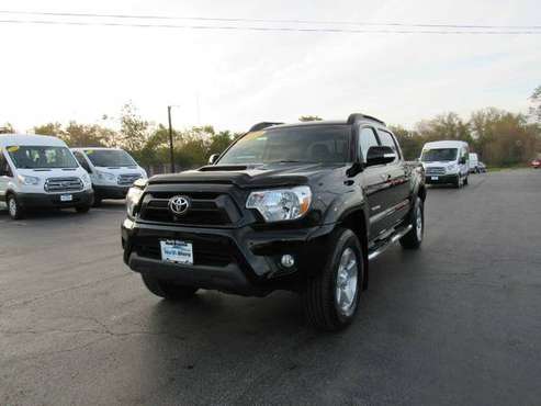 2014 Toyota Tacoma 4WD Double Cab V6 with Analog Display for sale in Grayslake, IL