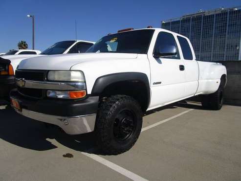 2001 Chevrolet Silverado 3500 LS 1000 Down Everyone Approved - cars... for sale in Panorama City, CA
