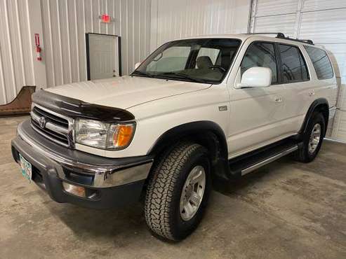 2000 Toyota 4Runner sr5 4x4 3 4 new tires for sale in Canby, OR