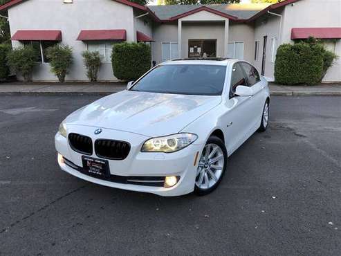 2012 BMW 528xi AWD, White On Black, Super Clean, Loaded - cars &... for sale in Tualatin, OR