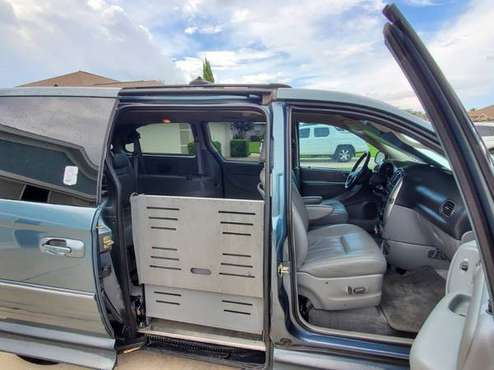 Wheelchair Lift Van - cars & trucks - by owner - vehicle automotive... for sale in Ocala, FL